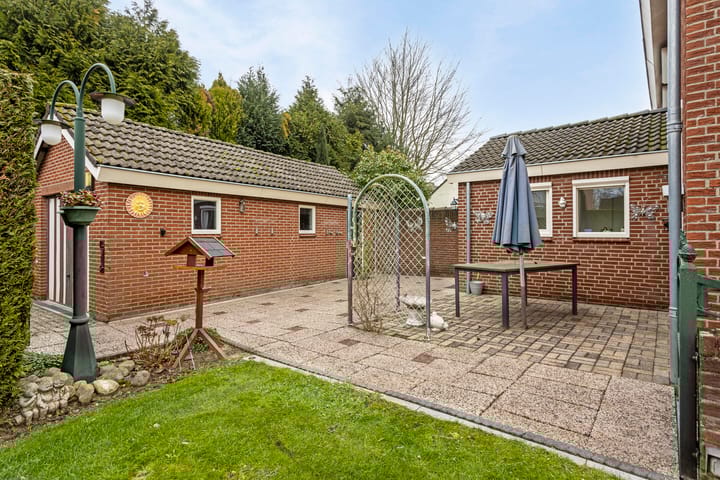 Foto 38 van Distelstraat 1