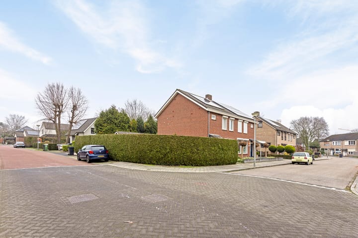 Foto 43 van Distelstraat 1