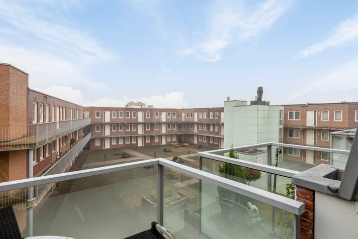 Foto 24 van Middenweg 259-V