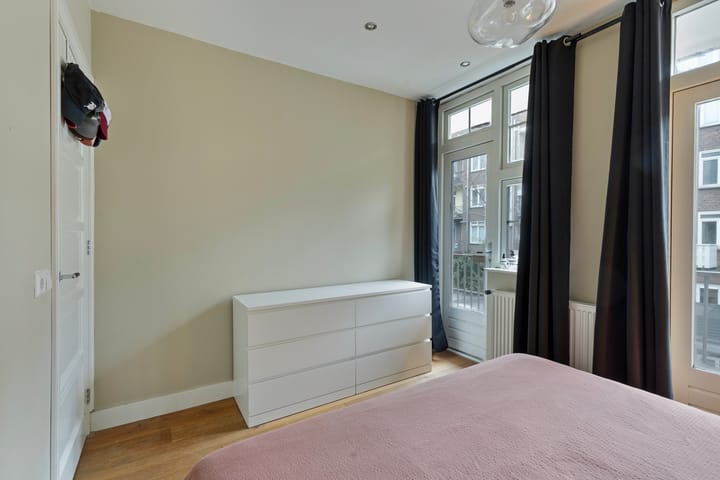 Photo 13 of Hofmeyrstraat 32-1