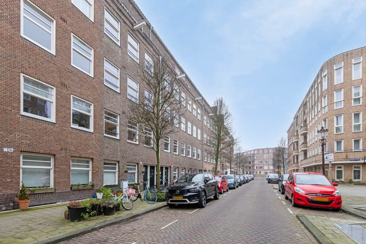 Photo 16 of Hofmeyrstraat 32-1