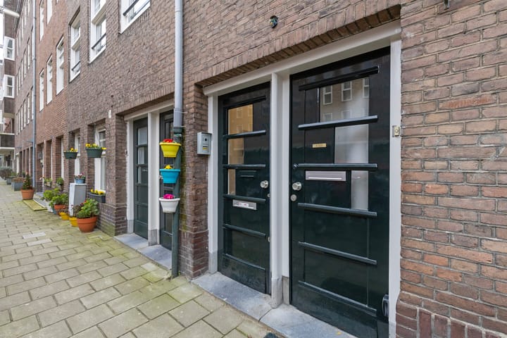 Photo 17 of Hofmeyrstraat 32-1