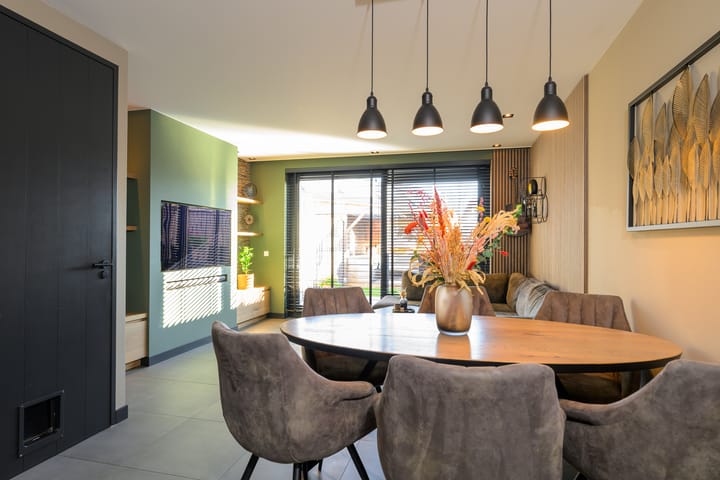 Foto 9 van Vuurvlinder 26