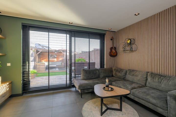 Foto 10 van Vuurvlinder 26