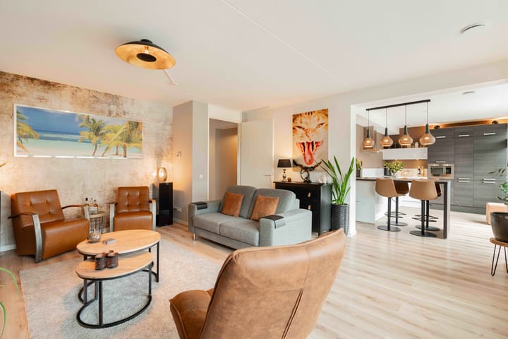 Foto 1 van Hoofdweg 690