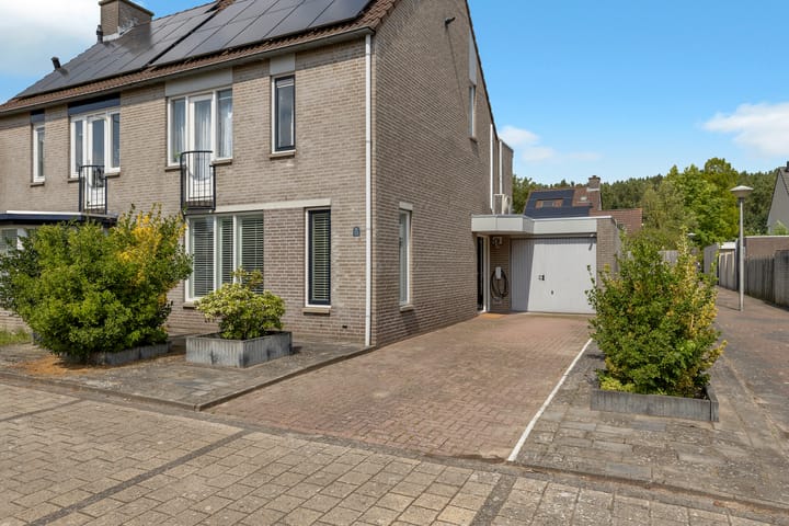 Foto 2 van Robijnring 55