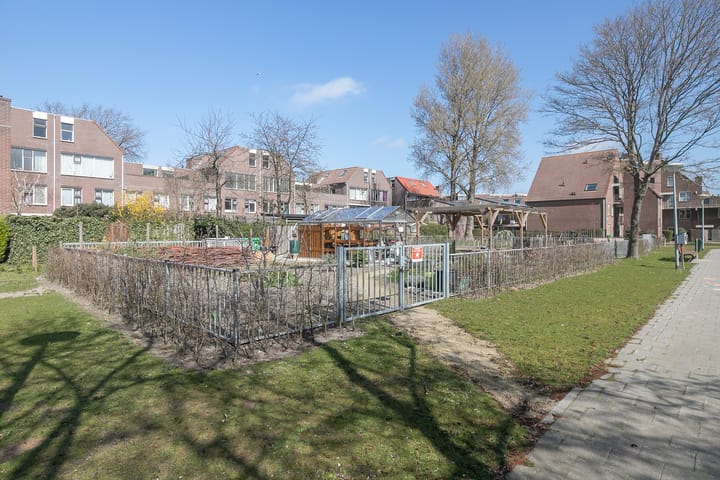 Photo 37 of Hector Berliozkade 72