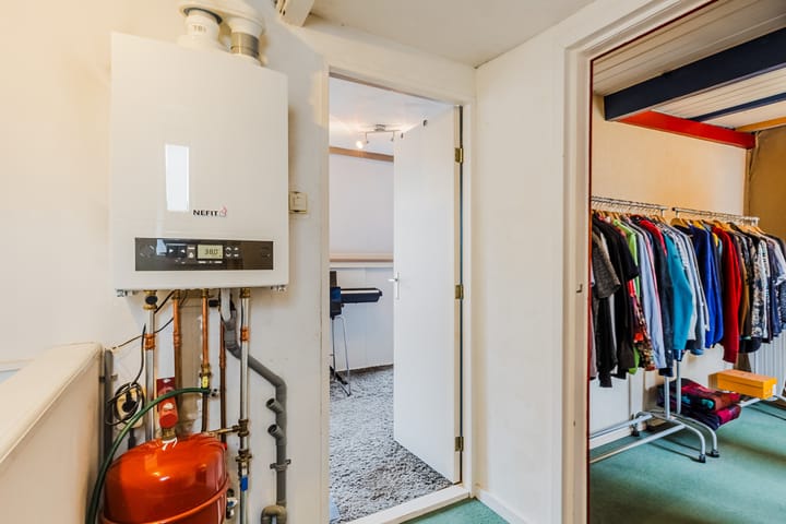 Foto 28 van Helper Weststraat 11