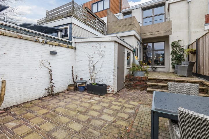 Foto 36 van Helper Weststraat 11