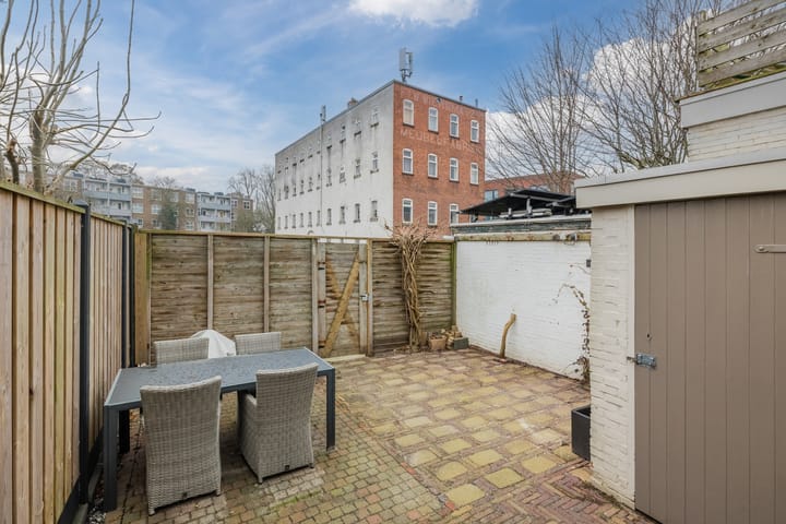 Foto 37 van Helper Weststraat 11