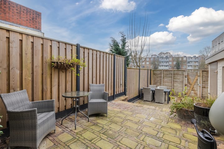 Foto 39 van Helper Weststraat 11