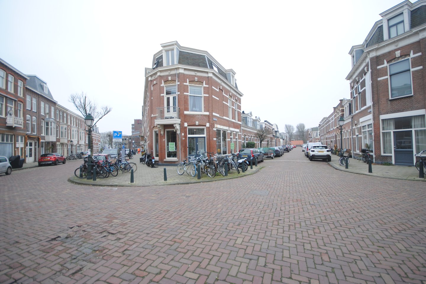 View photo 1 of Renbaanstraat 95