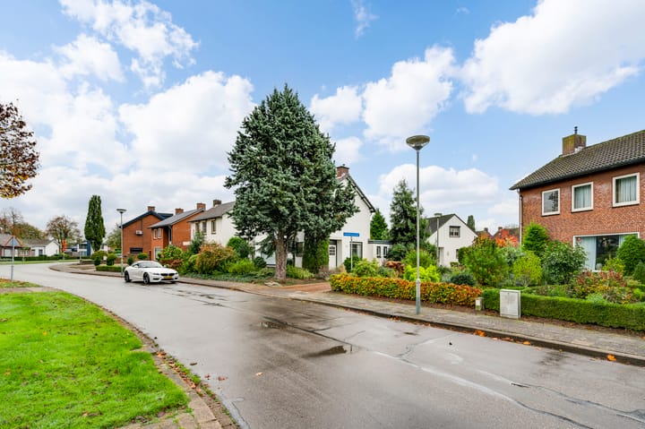 Foto 24 van Bernhardstraat 10-A