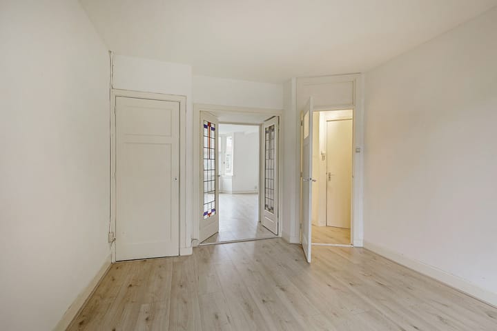 Photo 11 of Van Walbeeckstraat 3-3