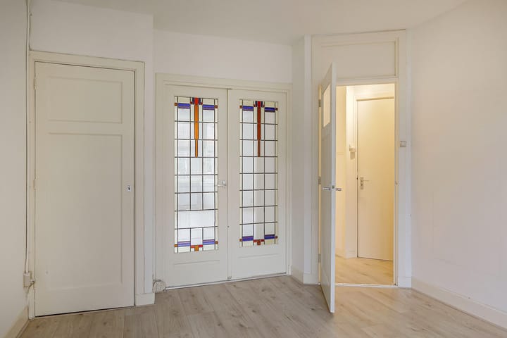 Photo 12 of Van Walbeeckstraat 3-3