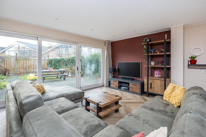 Foto 8 van Mariniersweg 64