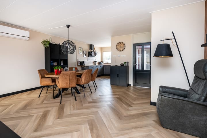 Foto 9 van Mariniersweg 64