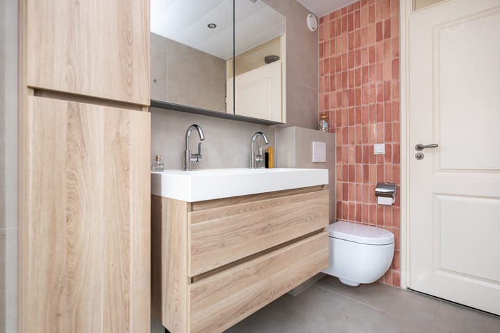 Foto 20 van Mariniersweg 64