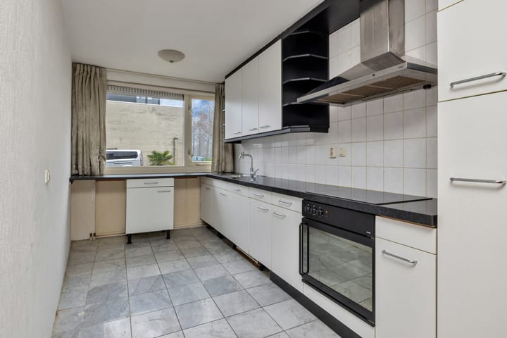 Foto 11 van E. du Perronstraat 29