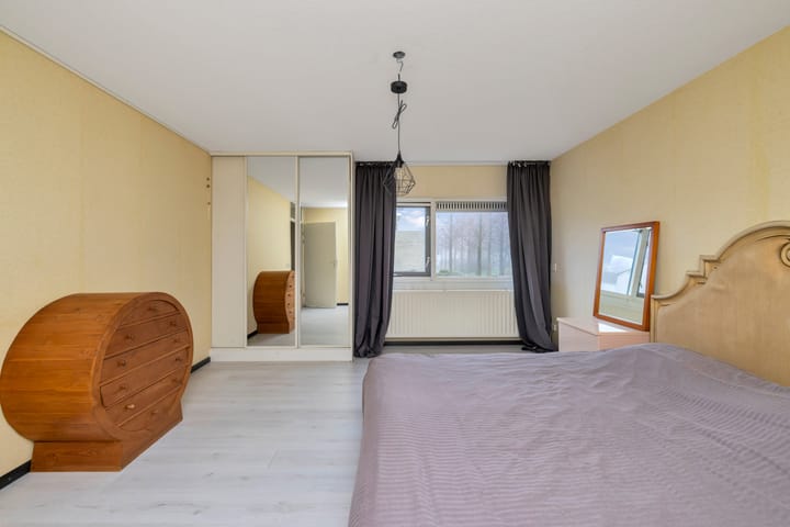 Foto 20 van E. du Perronstraat 29