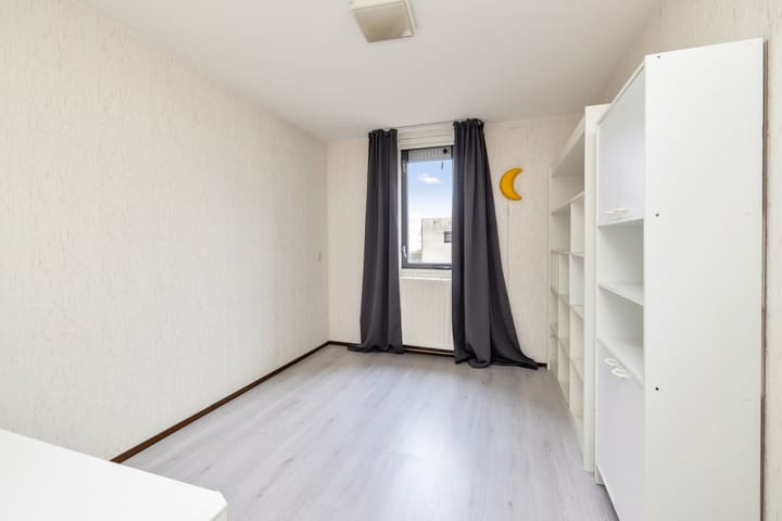 Foto 23 van E. du Perronstraat 29