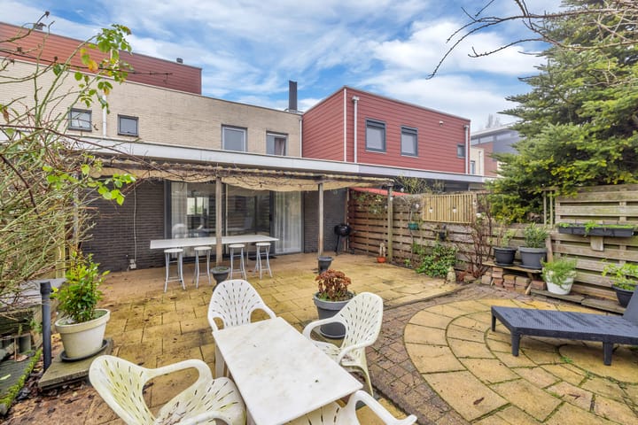 Foto 28 van E. du Perronstraat 29