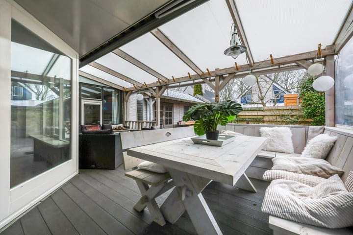 Foto 25 van Potvis 4