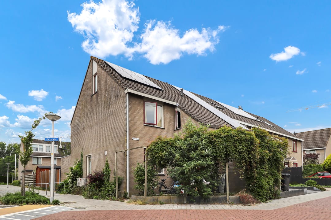 Photo 1 of Chirurgijn 69