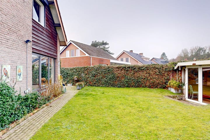 Foto 42 van Hoendercamp 16