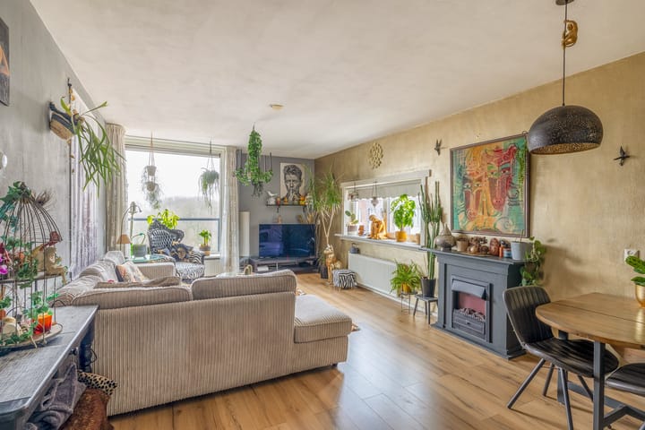 Foto 2 van Raadhuisplein 186