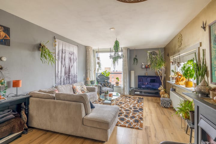 Foto 8 van Raadhuisplein 186