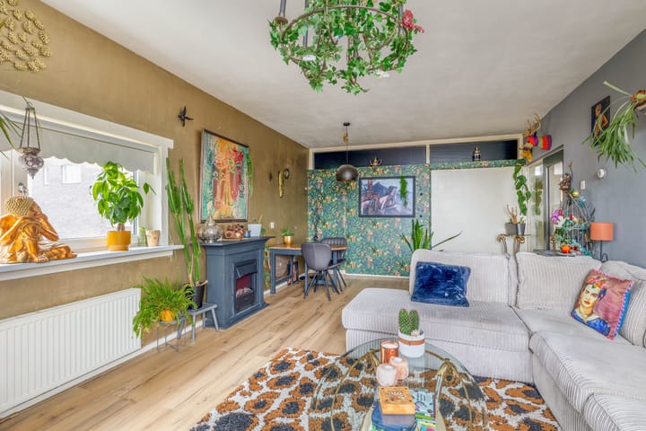 Foto 10 van Raadhuisplein 186