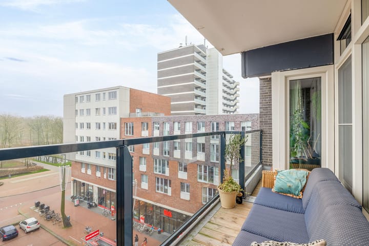 Foto 30 van Raadhuisplein 186