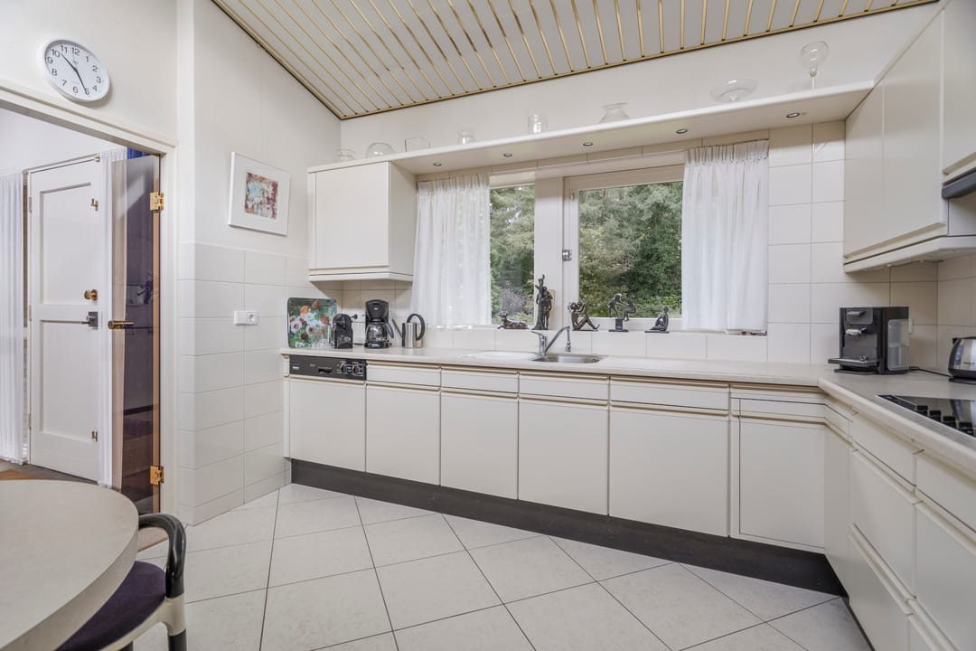 Foto 16 van Vredenburglaan 4