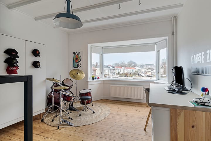 Foto 22 van Van Dijkstraat 11