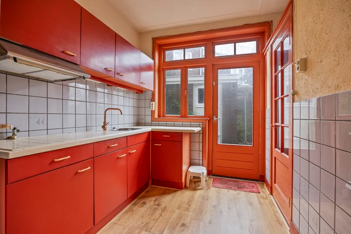 Foto 14 van van Heutszstraat 67