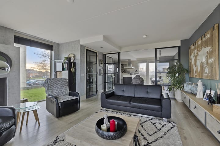 Foto 16 van Weegbree 31