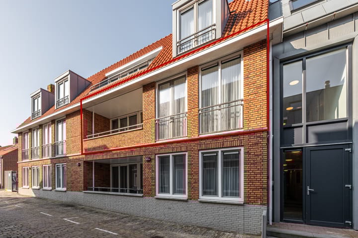 Photo 2 of Smidsstraat 15-A