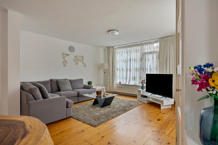 Photo 6 of De Ruyterstraat 10-B