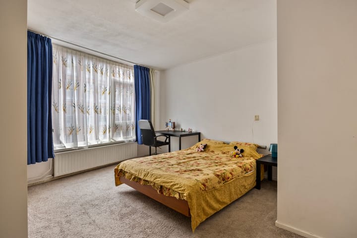 Photo 11 of De Ruyterstraat 10-B