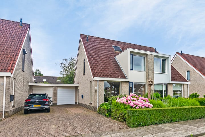 Foto 1 van Martinus Nijhofflaan 64