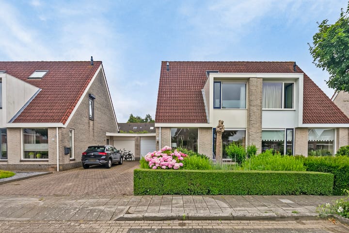 Foto 2 van Martinus Nijhofflaan 64