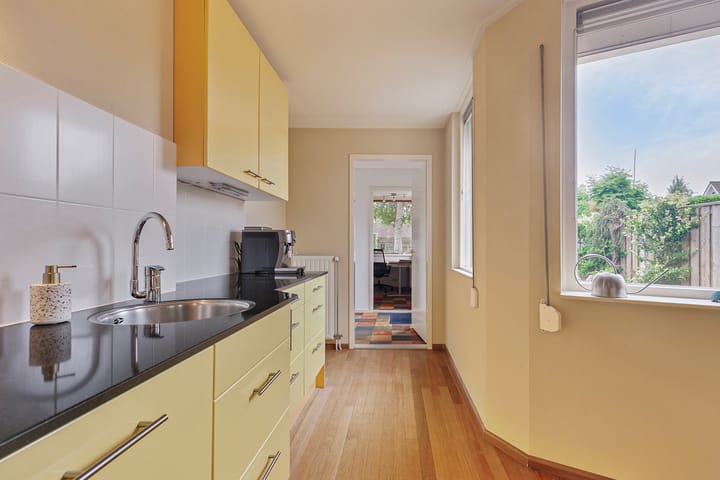 Foto 11 van Martinus Nijhofflaan 64