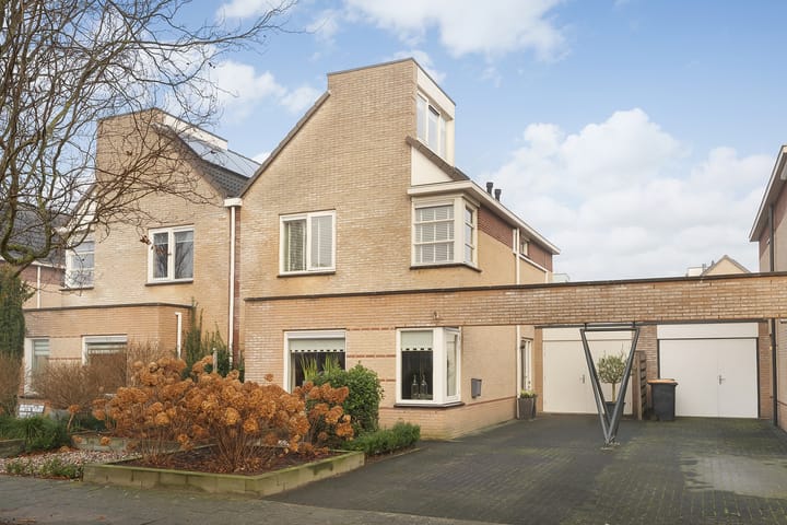 Foto 1 van van Goyenstraat 6