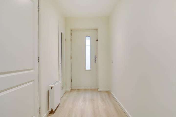 Photo 8 of Voorstraat 8-F