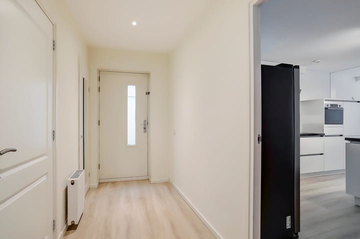 Photo 9 of Voorstraat 8-F