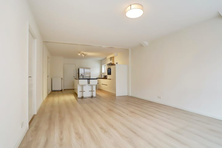 Photo 15 of Voorstraat 8-F