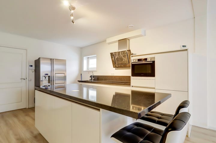 Photo 19 of Voorstraat 8-F