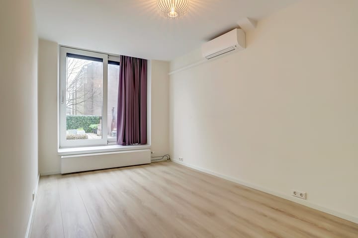 Photo 31 of Voorstraat 8-F