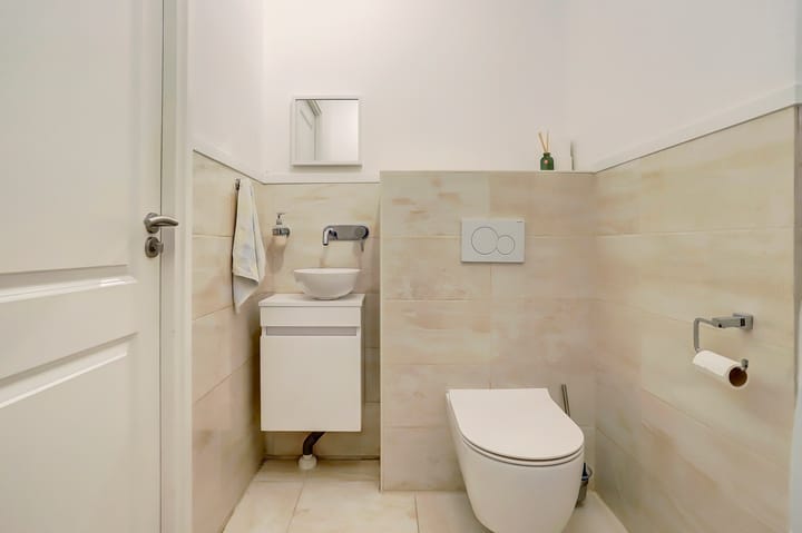 Photo 32 of Voorstraat 8-F